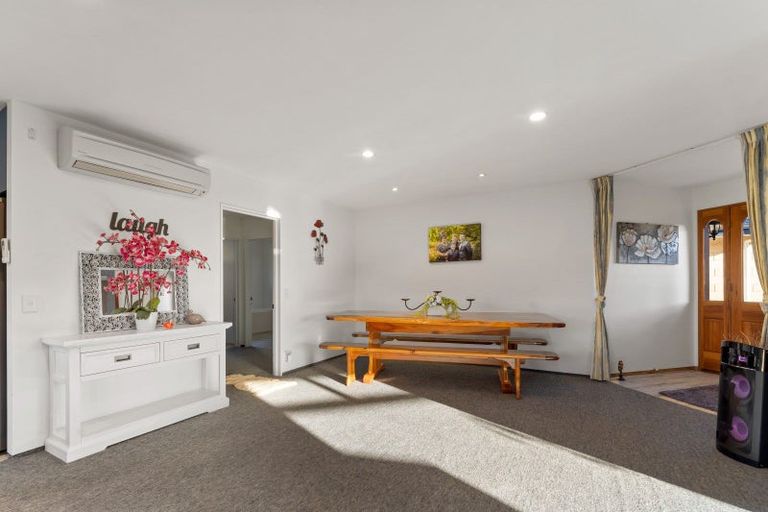 Photo of property in 6 Admiralty Place, Waikawa, Picton, 7220