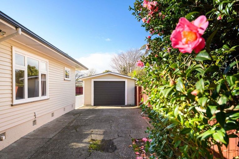 Photo of property in 11 Kent Crescent, Awapuni, Palmerston North, 4412