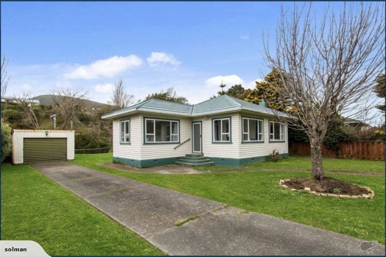 Photo of property in 34 Findlay Street, Tawa, Wellington, 5028