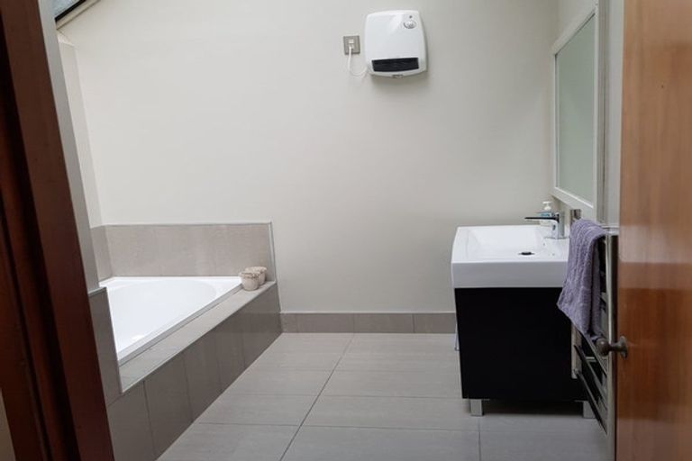 Photo of property in 44 Marama Avenue North, Otatara, Invercargill, 9879