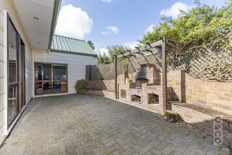 Photo of property in 18 Tapu Road, Huapai, Kumeu, 0810
