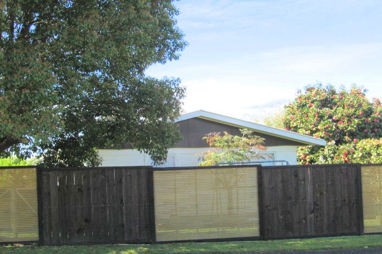 Photo of property in 127 Kingswood Road, Brookfield, Tauranga, 3110