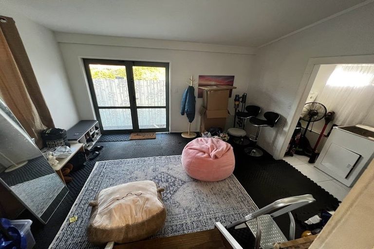 Photo of property in 1/728 Beach Road, Browns Bay, Auckland, 0630