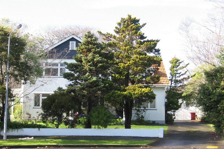 Photo of property in 35 Manuka Street, Hokowhitu, Palmerston North, 4410