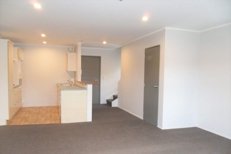 Photo of property in 8 Girton Terrace, Mount Cook, Wellington, 6021