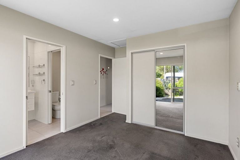 Photo of property in 1/5 Kennedys Bush Road, Halswell, Christchurch, 8025