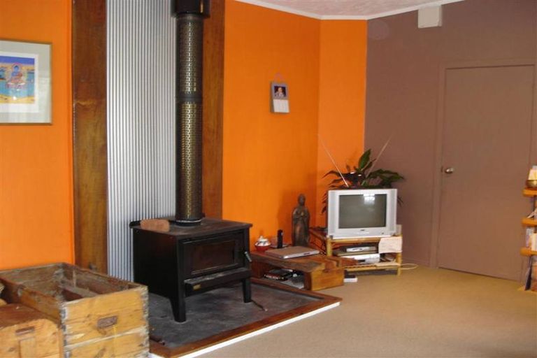 Photo of property in 39 Dole Street, Ngakawau, 7824