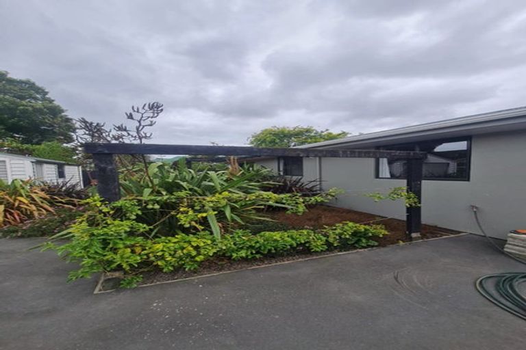 Photo of property in 70 Hills Road, Edgeware, Christchurch, 8013