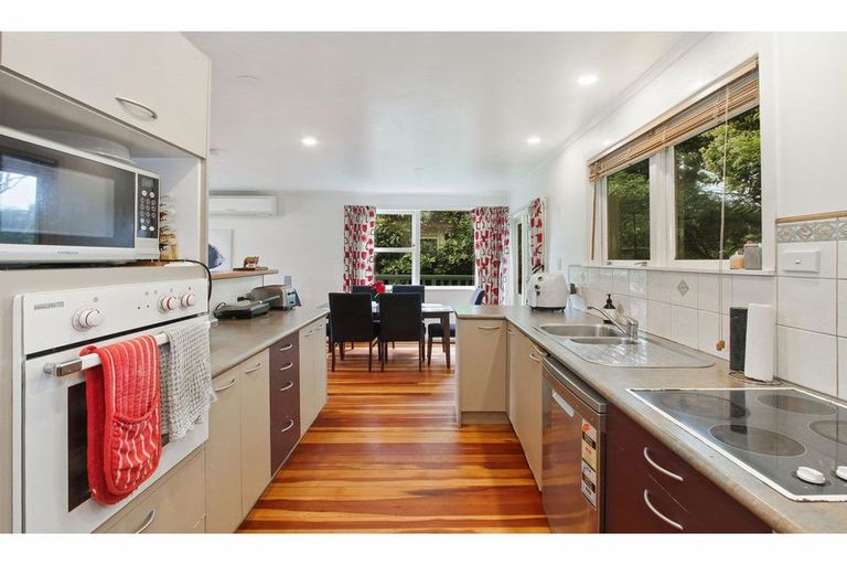 Photo of property in 1/19 Gazelle Avenue, Beach Haven, Auckland, 0626