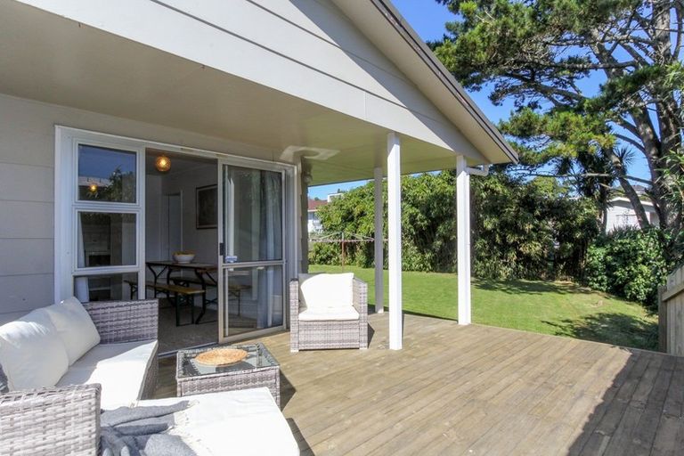 Photo of property in 119 Riversdale Drive, Merrilands, New Plymouth, 4312