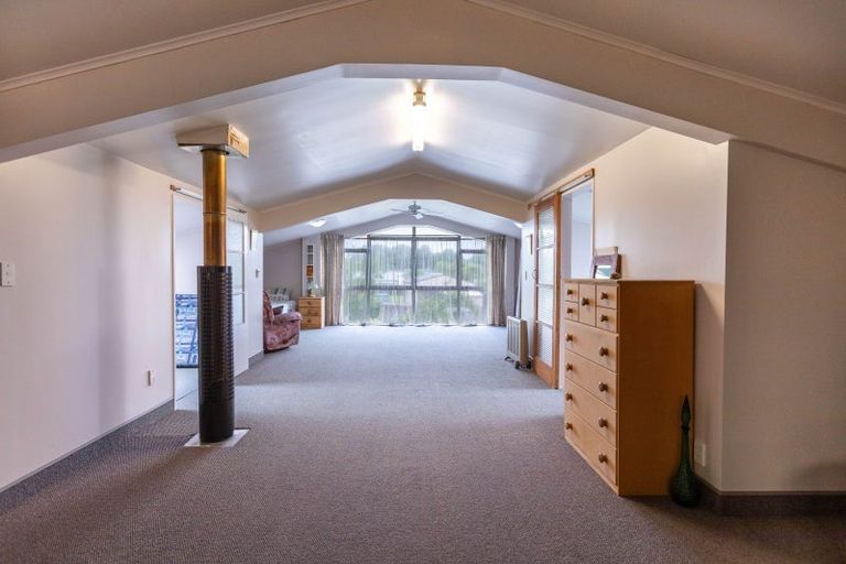 Photo of property in 27 Robertshawe Crescent, Dannevirke, 4930