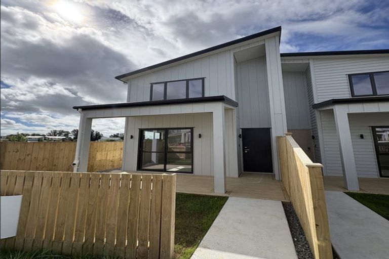 Photo of property in 9 Kapeta Lane, Karaka, 2113