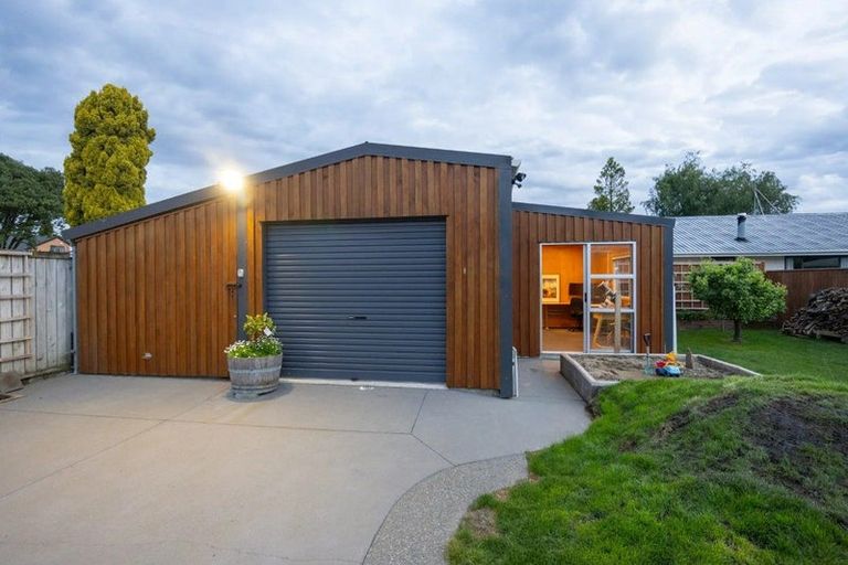 Photo of property in 34 Keeling Street, West End, Palmerston North, 4412