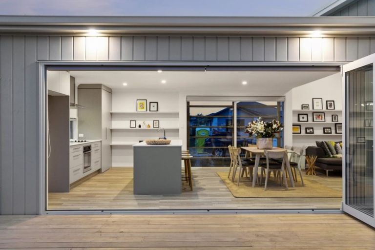 Photo of property in 30 Te Wharo Drive, Papamoa, 3118