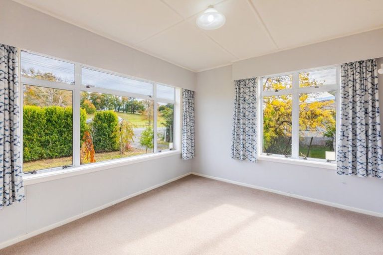 Photo of property in 79 Great North Road, Waipawa, 4210