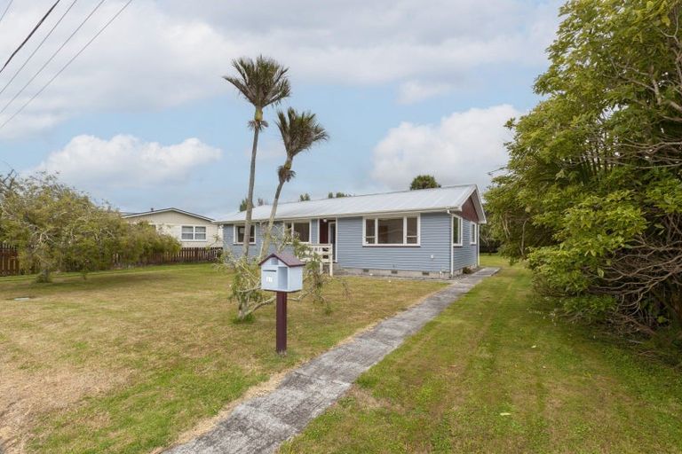 Photo of property in 17 Buckley Grove, Paraparaumu, 5032