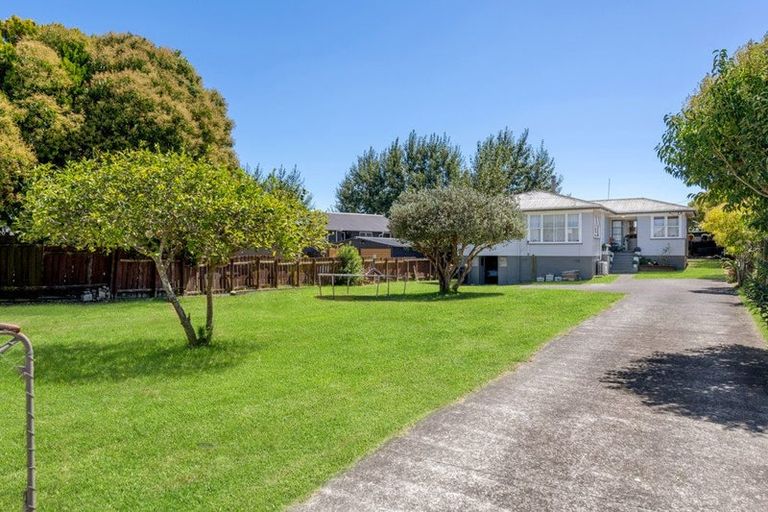 Photo of property in 22 Adams Road, Manurewa, Auckland, 2102