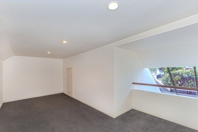 Photo of property in 2/135 Fendalton Road, Fendalton, Christchurch, 8052