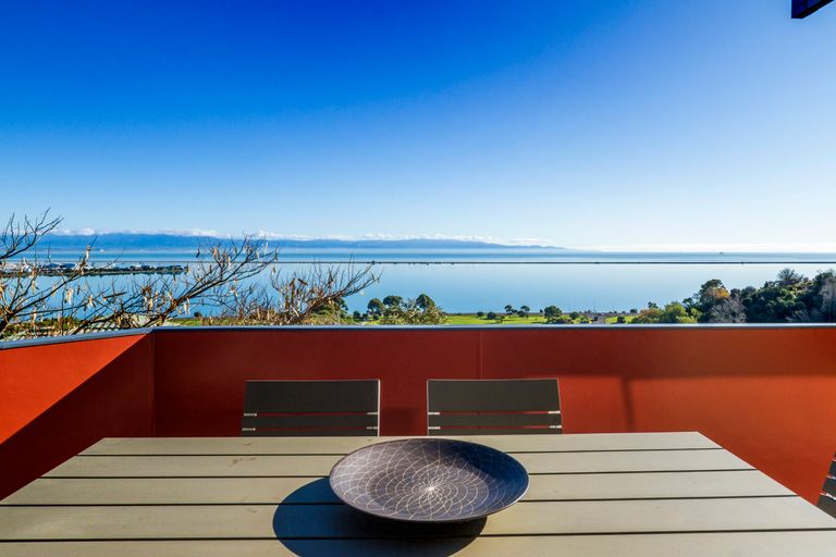 Photo of property in 6 Davies Drive, Atawhai, Nelson, 7010