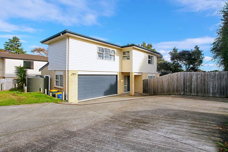 Photo of property in 40 Roberts Road, Glenfield, Auckland, 0629