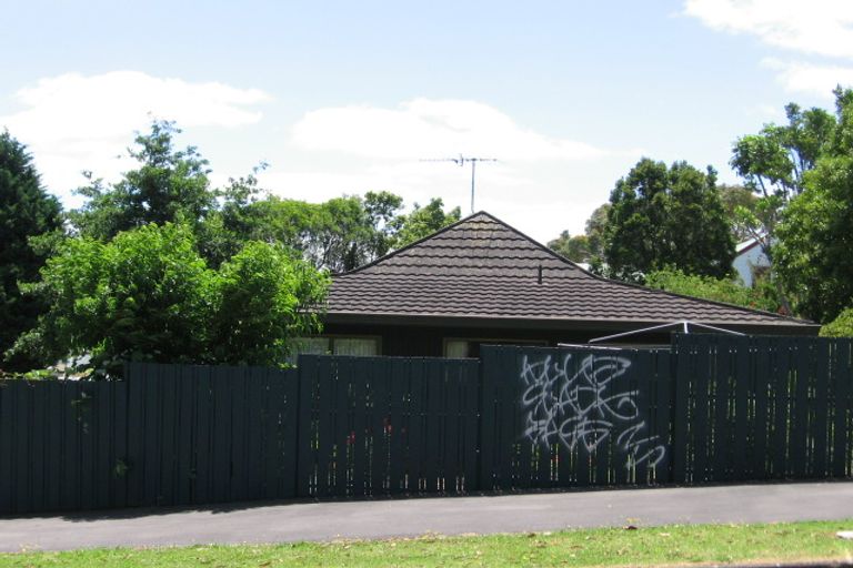 Photo of property in 109a Bolton Street, Blockhouse Bay, Auckland, 0600