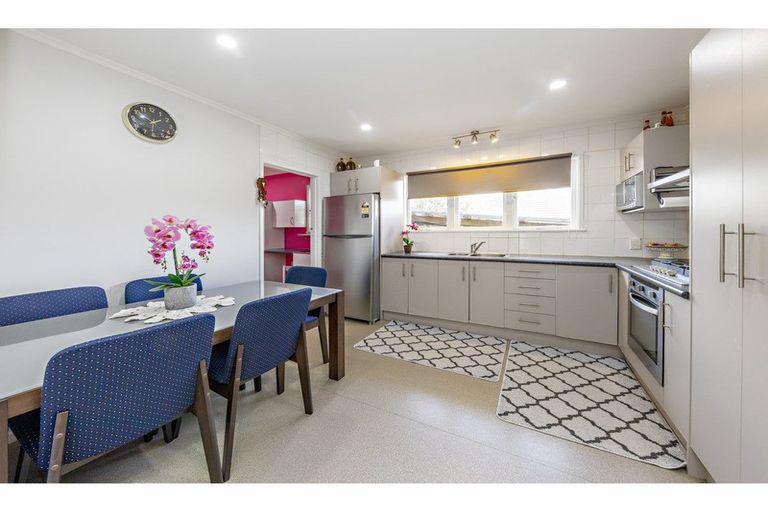 Photo of property in 43a Alexander Avenue, Papatoetoe, Auckland, 2025