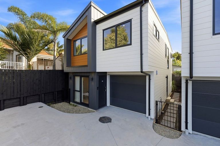 Photo of property in 14d Gerontius Glade, Torbay, 0630