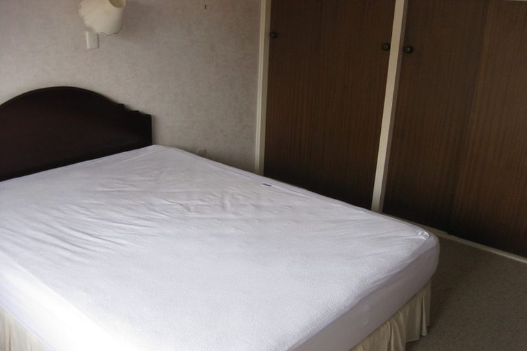 Photo of property in 1/16b Montclare Avenue, Ilam, Christchurch, 8041