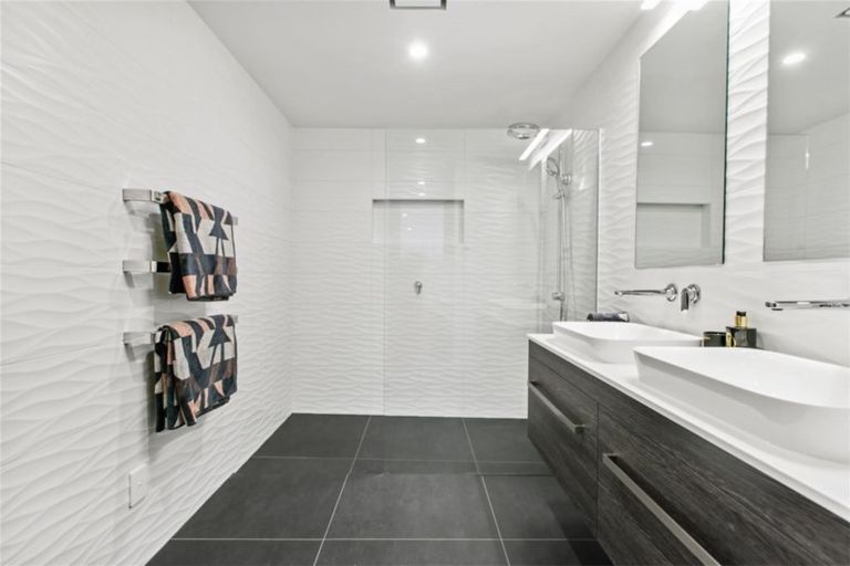 Photo of property in 1/16 Bracken Avenue, Takapuna, Auckland, 0622