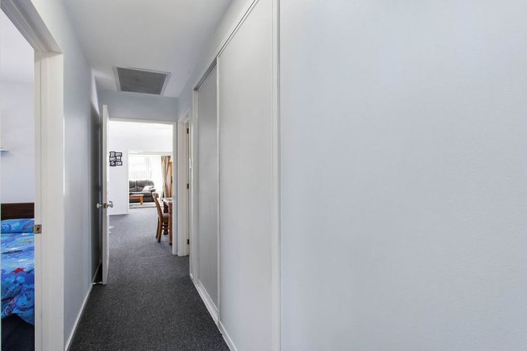 Photo of property in 8 Jerez Place, Hei Hei, Christchurch, 8042