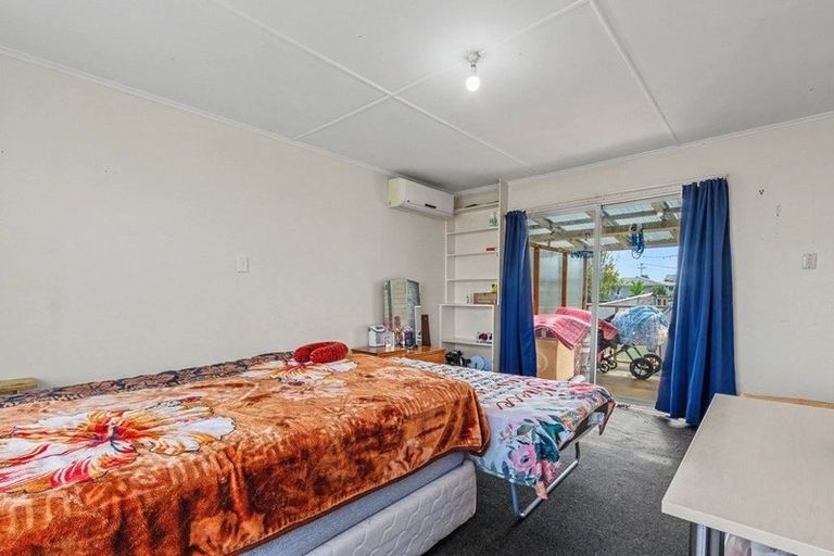 Photo of property in 17 Potaka Street, Marton, 4710