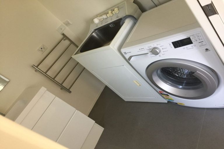 Photo of property in 27 Montclair Rise, Browns Bay, Auckland, 0630