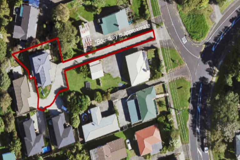 Photo of property in 40 Roberts Road, Glenfield, Auckland, 0629