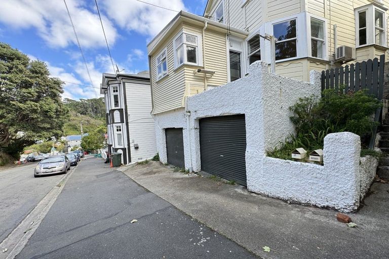Photo of property in 21 Adams Terrace, Aro Valley, Wellington, 6021