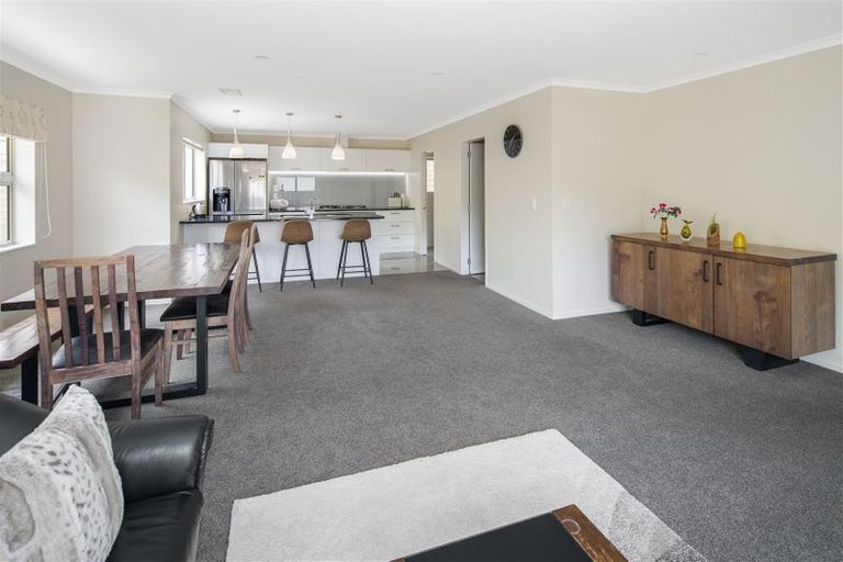 Photo of property in 7 Prestwich Rise, Churton Park, Wellington, 6037