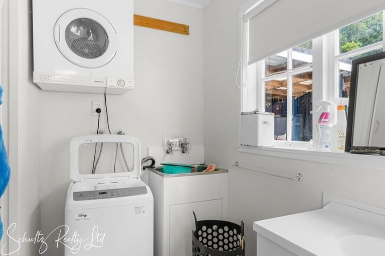 Photo of property in 43b Hook Road, Paparoa, 0571