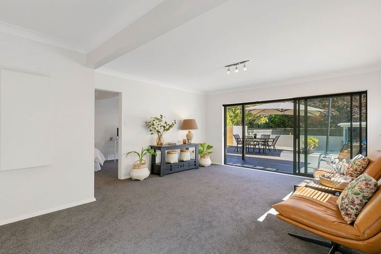 Photo of property in 12 Dowling Grove, Silverstream, Upper Hutt, 5019