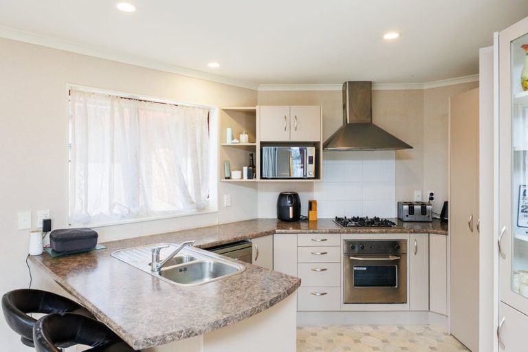 Photo of property in 49 Branigan Parade, Kelvin Grove, Palmerston North, 4414