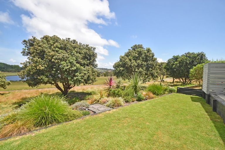 Photo of property in 37 Maylee Crescent, Gulf Harbour, Whangaparaoa, 0930