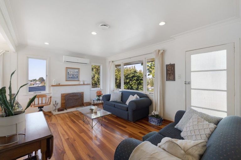 Photo of property in 10 Kingswood Road, Brookfield, Tauranga, 3110