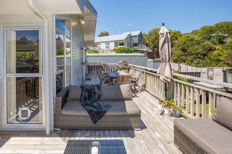 Photo of property in 17 Carvel Lane, Whitby, Porirua, 5024