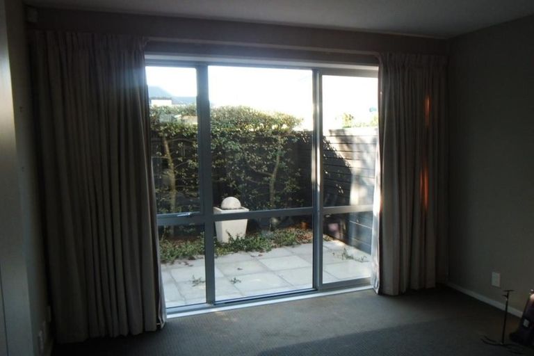 Photo of property in 1/2 Hamilton Avenue, Ilam, Christchurch, 8041