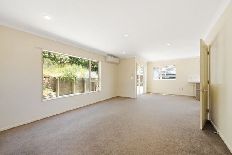 Photo of property in 66 Erlestoke Crescent, Churton Park, Wellington, 6037