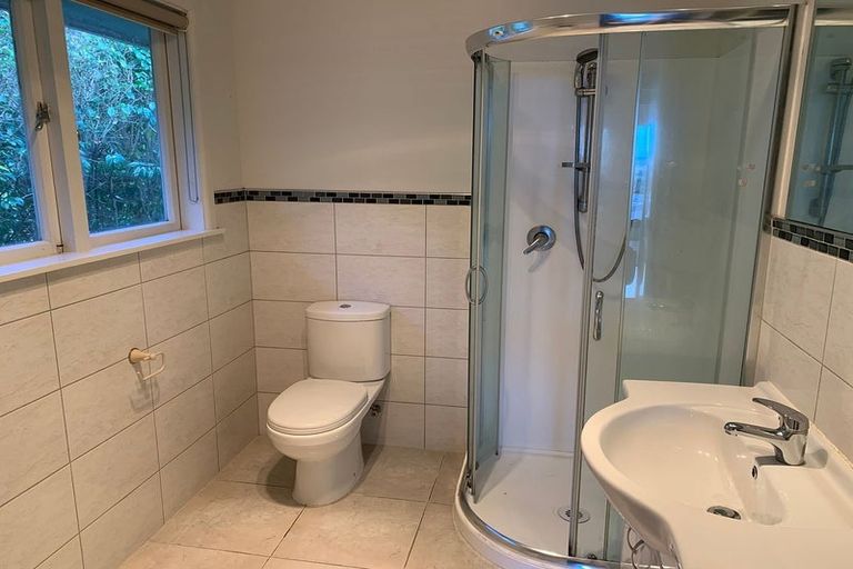 Photo of property in 8 Speedy Crescent, Hillcrest, Auckland, 0627