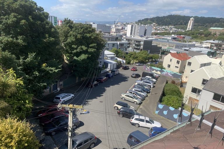 Photo of property in 31 Arlington Street, Mount Cook, Wellington, 6011