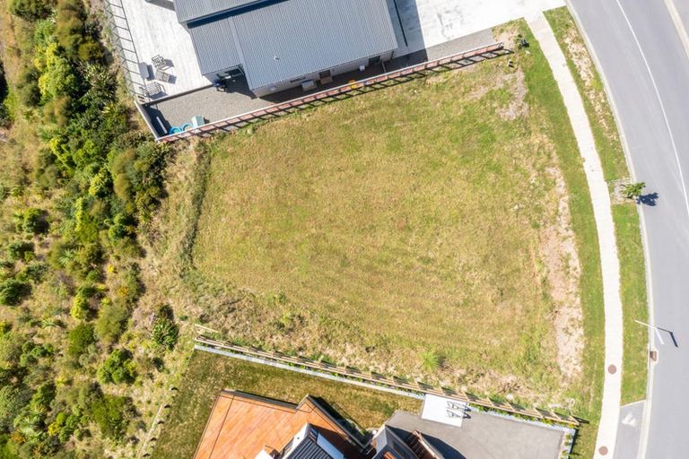 Photo of property in 40 Waitaria Terrace, Aotea, Porirua, 5024