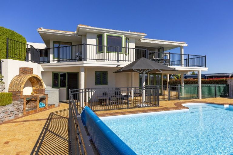 Photo of property in 2/70 Harvey Street, Waipahihi, Taupo, 3330