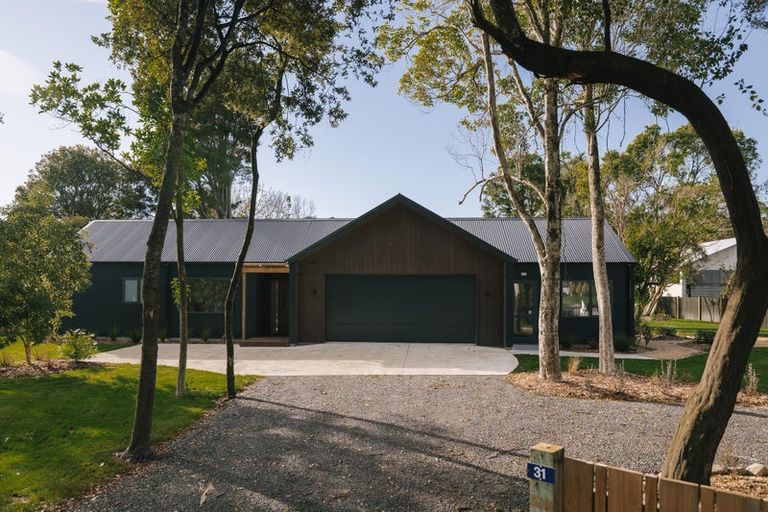 Photo of property in 31 Muhunoa Road East, Ohau, Levin, 5570