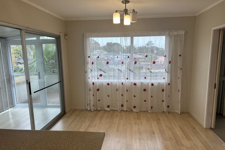 Photo of property in 29 Meadowvale Avenue, Forrest Hill, Auckland, 0620