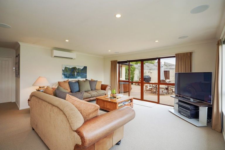 Photo of property in 14 Oreti Road, Otatara, Invercargill, 9879